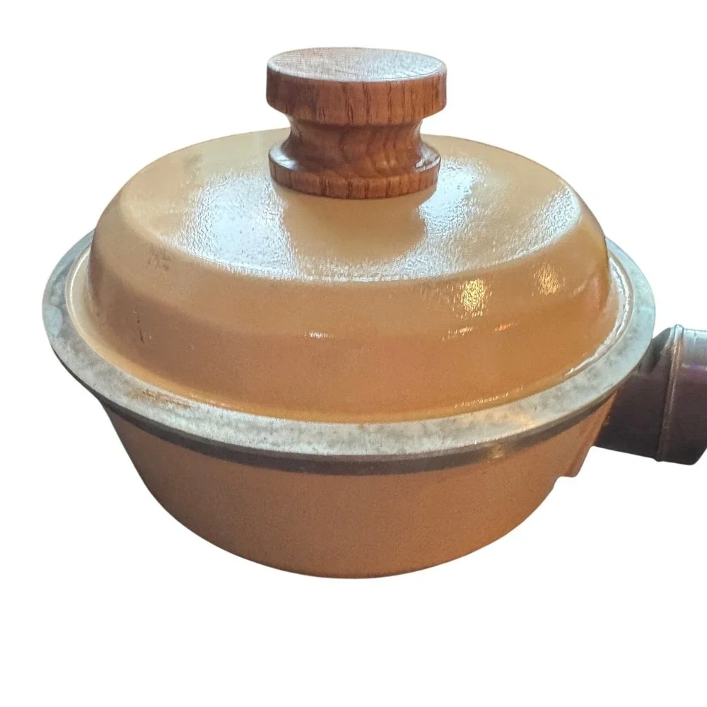 Vintage Club Aluminum small‎ Saucepan Lid Beige Enamel Wood Handle MCM Cookware